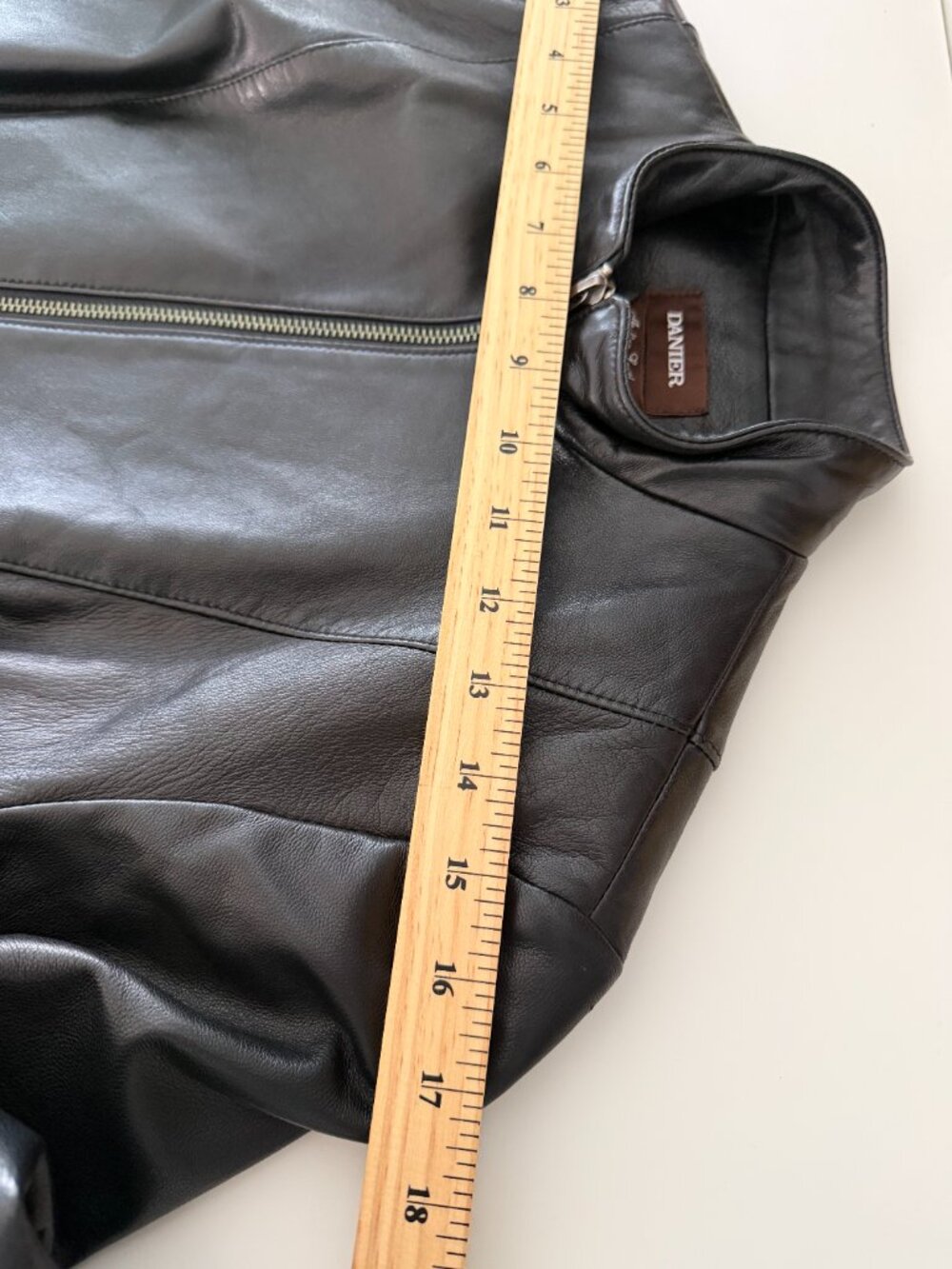 Danier Black Italian Leather Jacket- Made in Canada - Picture 8 of 12